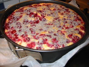 der fertige Kirsch Kuchen