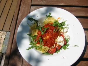 Spaghetti mit Tomatensoße